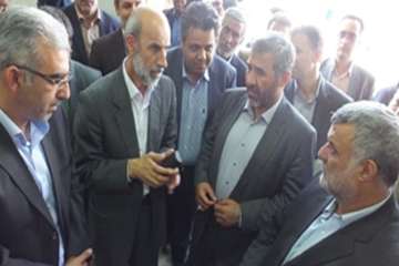 بازدید وزیر جهادکشاورزی واستاندارسمنان ورئیس سازمان دامپزشگی کشورازکشتارگاه طیورپرسپیدشهرستان گرمسار