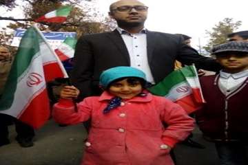حضورپرسنل اداره کل دامپزشکی استان سمنان دراهپیمایی 22بهمن 94همراه باگلواژه ها
