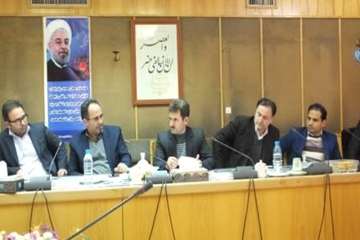 جلسه ستاداستانی کنترل وپیشگیری آنفلوانزای فوق حاد پرندگان به ریاست دکتر خباز استاندارسمنان دراستاندا