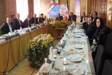 جلسه ستاد کنترل وپیشگیری ازآنفولانزای فوق هادپرندگان باحضوراستاندارسمنان ودکترتهرانی مدیرکل دفتربهدا