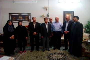 دیدارمدیرکل دامپزشکی استان سمنان  به اتفاق هیئت همراه با خانواده آقای قوشچیان  همکاربازنشسته  به منا