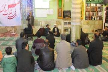 حضورکاروان انقلاب اداره کل دامپزشکی استان سمنان به مناسبت ایام ا.. دهه فجردرمسجد روستای خیرآبادسمنان
