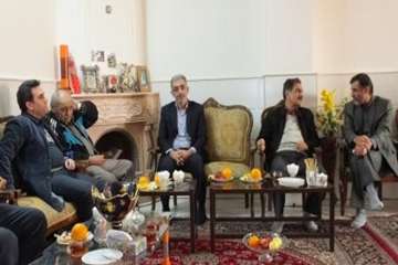 دیدارمدیرکل دامپزشکی استان سمنان با آقای ساعدی همکاربازنشسته سمنان 1/11/94