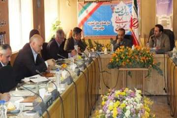 جلسه ستاد کنترل وپیشگیری ازآنفولانزای فوق هادپرندگان باحضوراستاندارسمنان ودکترتهرانی مدیرکل دفتربهدا