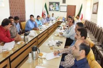 دوره آموزشی بهداشت وبیماریهای زنبور عسل باحضورکارشناسان طیور،آبزیان وزنبور عسل ادارات دامپزشکی 31/5/