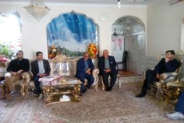 دیداردکتر سعیدی مدیرکل محترم دامپزشکی استان سمنان به اتفاق هیئت همراه ازخانواده محترم همکار بازنشسته