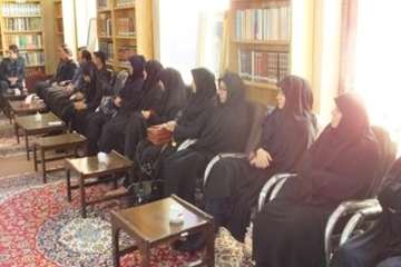 دیدارمدیر کل دامپزشکی استان با جمعی از پرسنل اداره کل دامپزشکی استان با ایت الله شاهچراغی نماینده ول