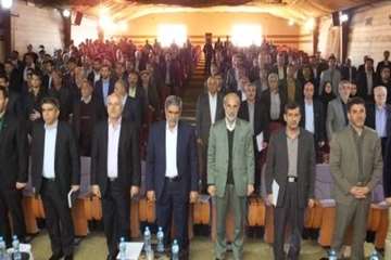 سخنرانی دکترخلج ریاست محترم سازمان دامپزشکی کشوردرهمایش صنعت مرغ استان سمنان 13/12/94