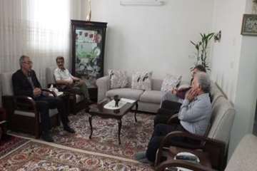 دیداردکتر سعیدی مدیر کل دامپزشکی استان سمنان  وهیئت همراه از خانواده همکاربازنشسته کیاء 30خرداد96