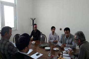 نشست صمیمی مدیرکل دامپزشکی استان سمنان با پرسنل اداره دامپزشکی شهرستان میامی