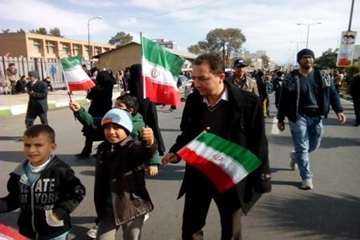 حضورپرسنل اداره کل دامپزشکی استان سمنان دراهپیمایی 22بهمن 94همراه باگلواژه ها
