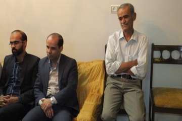 دیدار مدیرکل دامپزشکی استان سمنان به اتفاق هیئت همراه از خانواده همکار بازنشسته آقای فامیلی