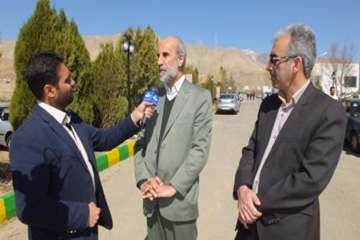 مصاحبه دکترخلج ریاست محترم پزشکی کشوربا صداوسیما خبرگزاریهای استان سمنان درهمایش صنعت مرغ استان سمنا