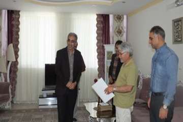 دیداردکتر سعیدی مدیر کل دامپزشکی استان سمنان  وهیئت همراه از خانواده همکاربازنشسته فرحی 30خرداد96