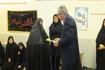 تقدیر از همسر شهید والامقام عبدالله شکرویان وهمسرجانبازگرانقدررمضانعلی محمدی به مناسبت روز شهید،24اس