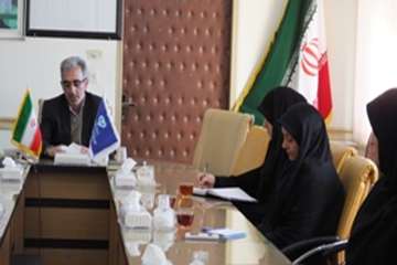نشست بانوان شاغل دامپزشکی با مدیر کل دامپزشکی استان سمنان دی ماه94