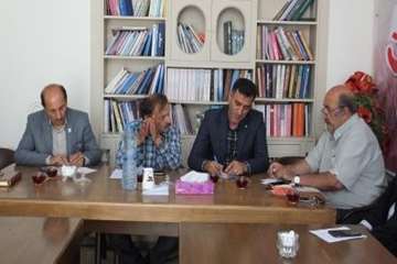 حضور دکتر حسینی مدیرکل محترم دامپزشکی استان سمنان در دفتر روزنامه پیام وتبریک روز خبر نگار وپاسخ به 