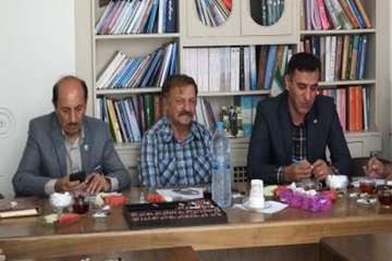 حضور دکتر حسینی مدیرکل محترم دامپزشکی استان سمنان در دفتر روزنامه پیام وتبریک روز خبر نگار وپاسخ به 