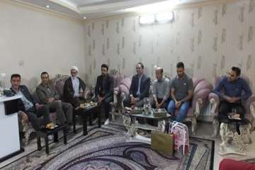 دیدار دکتر حسینی مدیرکل محترم دامپزشکی استان سمنان از خانواده محترم مرحوم داود جواهری همکار باز نشست