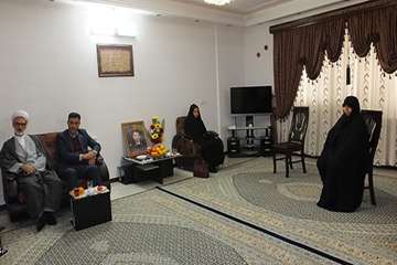 دیدار مدیرکل محترم با خانواده شهید علیرضا ابراهیمی به مناسبت هفته بسیج 3 آذر98