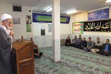 جلسه حلقه صالحین بسیجیان اداره کل دامپزشکی استان سمنان به مناسبت هفته بسیج 4آذر 98