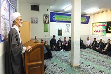 برگزاری حلقه صالحین به مناسبت بزرگداشت 9 دی ماه