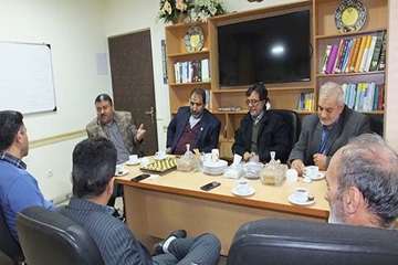 دیدار مدیرکل عشایری استان به همراه تعدادی از عشایر شهرستان مهدیشهر با مدیرکل دامپزشکی استان سمنان3به