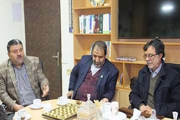 دیدار مدیرکل عشایری استان به همراه تعدادی از عشایر شهرستان مهدیشهر با مدیرکل دامپزشکی استان سمنان3به