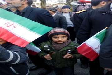 حضورپرسنل اداره کل دامپزشکی استان سمنان دراهپیمایی 22بهمن 94همراه باگلواژه ها