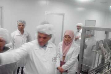 بازدید دکترسعیدی مدیرکل دامپزشکی استان به اتفاق دکترمهدوی نژادمدیرکل دفتردارو ودرمان سازمان دامپزشکی