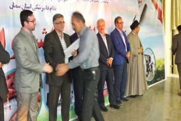 تجلیل از همکاران بازنشسته ادارات دامپزشکی استان  وکارمندان نمونه در مراسم جشن هفته دامپزشکی 7/7/95