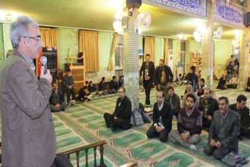 حضورکاروان انقلاب اداره کل دامپزشکی استان سمنان به مناسبت ایام ا.. دهه فجردرمسجد روستای خیرآبادسمنان