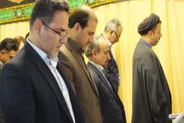 پرپایی نماز جماعت با حضور دکتر خباز استاندار محترم سمنان ومسئولین به مناسبت روز ملی دامپزشکی دراداره