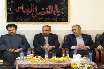 حضورجناب آقای دکتر خبازاستاندار محترم ومحبوب استان سمنان درجمع کارکنان دامپزشکی استان به مناسبت 14 م