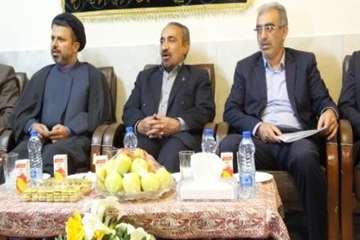 حضورجناب آقای دکتر خبازاستاندار محترم ومحبوب استان سمنان درجمع کارکنان دامپزشکی استان به مناسبت 14 م