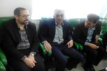 بازدید دکترسعیدی مدیرکل دامپزشکی استان به اتفاق دکترمهدوی نژادمدیرکل دفتردارو ودرمان سازمان دامپزشکی