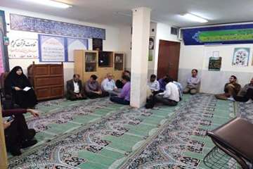 دوره آموزشی روابط سالم در خانواده درمحل اداره کل دامپزشکی استان سمنان 10خرداد97