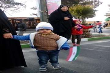 حضورپرسنل اداره کل دامپزشکی استان سمنان دراهپیمایی 22بهمن 94همراه باگلواژه ها
