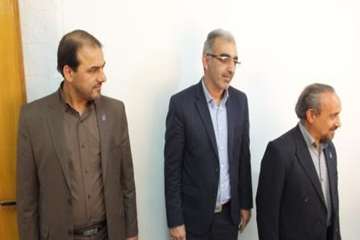 بازدیددکترخبازاستاندارسمنان  از محل کارپرسنل اداره کل 14/7/95