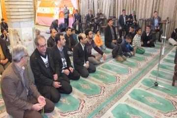 حضورکاروان انقلاب اداره کل دامپزشکی استان سمنان به مناسبت ایام ا.. دهه فجردرمسجد روستای خیرآبادسمنان