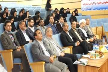 سخنرانی دکتر سعیدی مدیر کل دامپزشکی استان درمراسم بزرگداشت روز ملی دامپزشکی در محل دانشکده دامپزشکی 