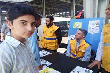 استقرار میز خدمت به مناسبت هفته دامپزشکی در محل مصلی نمازجمعه12مهرماه98