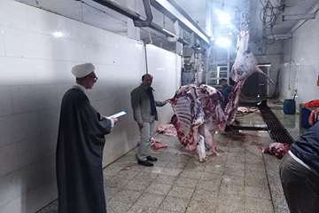 بازدید سرپرست دفتر نمایندگی ولی فقیه اداره کل دامپزشکی استان سمنان از کشتار گاه دام شهرستان دامغان 2