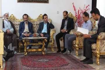 دیدار مدیرکل دامپزشکی استان و هیئت همراه با خانواده جانبازو آزاده سرافراز سیدرضی نبوی  به مناسبت سوم