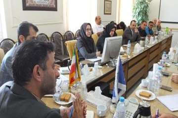 جلسه هماهنگی مسئولین فنی مراکز درمانی ومایه کوبی دامپزشکی استان سمنان دراداره کل دامپزشکی استان سمنا
