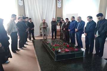 تجدید میثاق پرسنل دامپزشکی استان و شهرستانهای سمنان، سرخه و مهدیشهر  با شهیدان و دیدار با خانواده شه