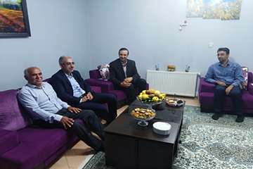 دیدار دکتر سعیدی با معلم دوران دبیرستان به مناسبت روز معلم 16اردیبهشت 98