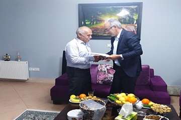 دیدار دکتر سعیدی با معلم دوران دبیرستان به مناسبت روز معلم 16اردیبهشت 98