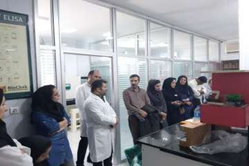دوره باز آموزی بیماریهای مشترک انسان ودام با حضور پرسنل مرکز بهداشت شهرستان مهدیشهر در آزمایشگاه مرک