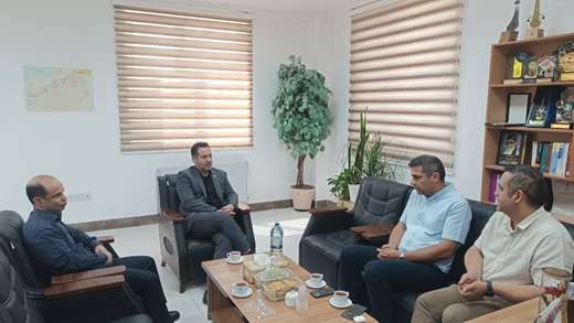 دیدار چهره به چهره مدیرکل دامپزشکی استان سمنان با شهروندان و بهره برداران به مناسبت هفته دامپزشکی